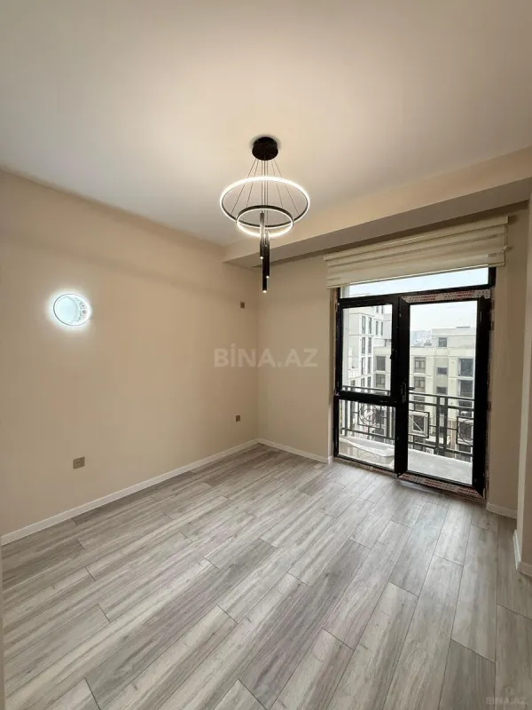 Satılır 3 otaqlı mənzil 105 m²