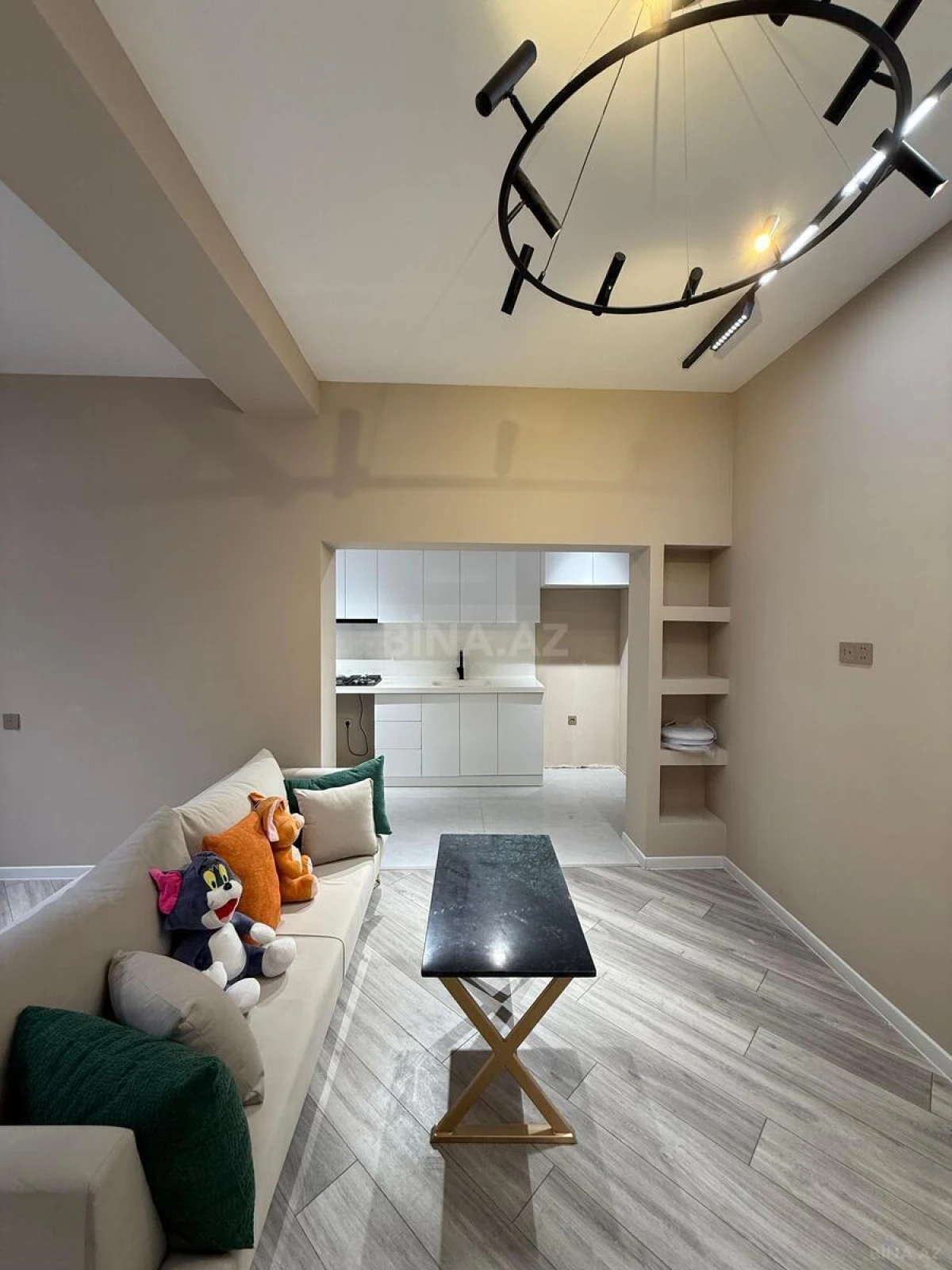 Satılır 3 otaqlı mənzil 105 m²