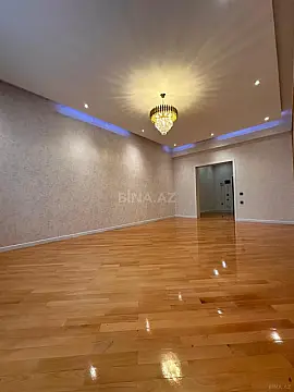 Satılır 3 otaqlı mənzil 135 m²