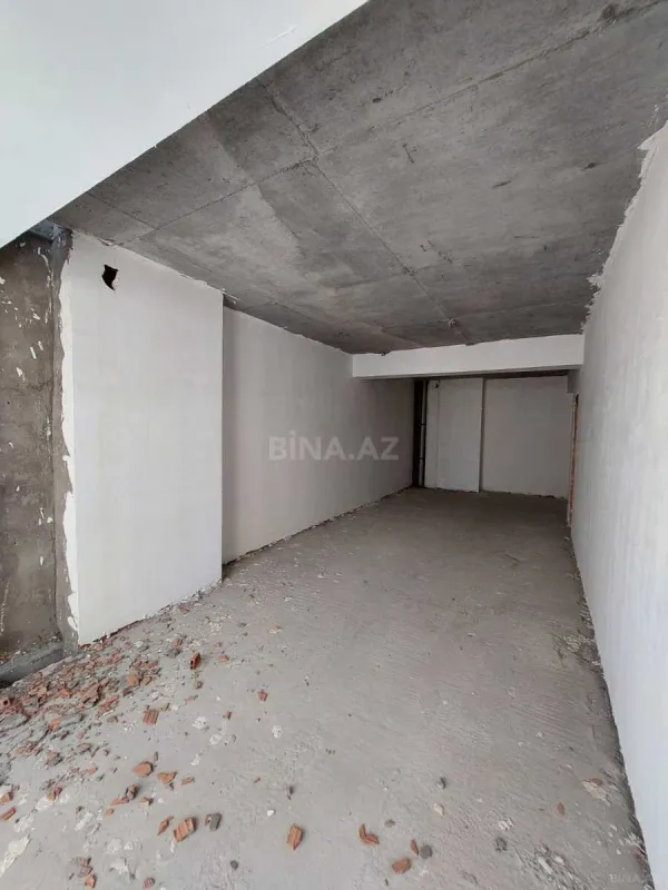Satılır 4 otaqlı mənzil 265 m²