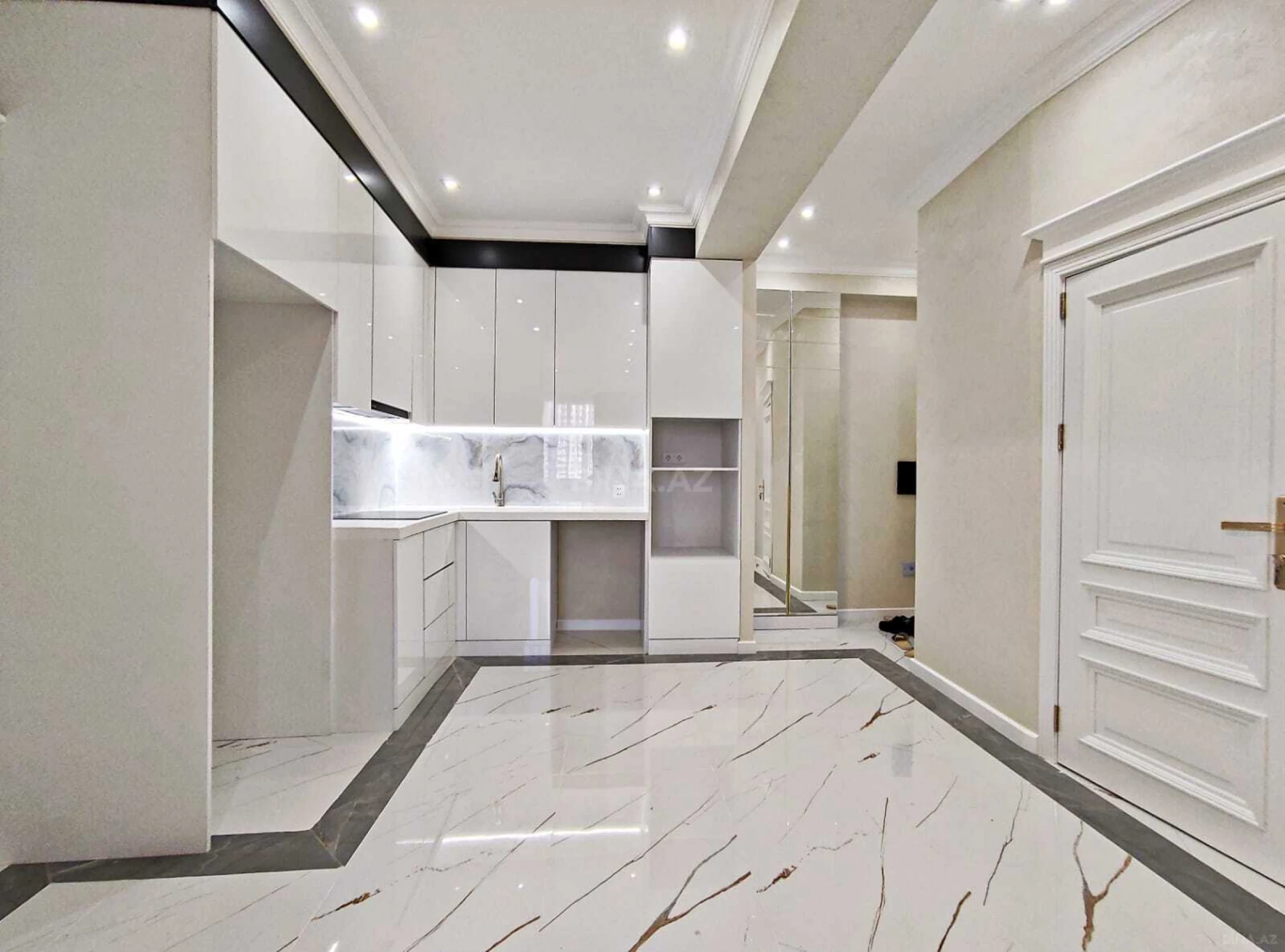 Satılır 3 otaqlı mənzil 74.5 m²