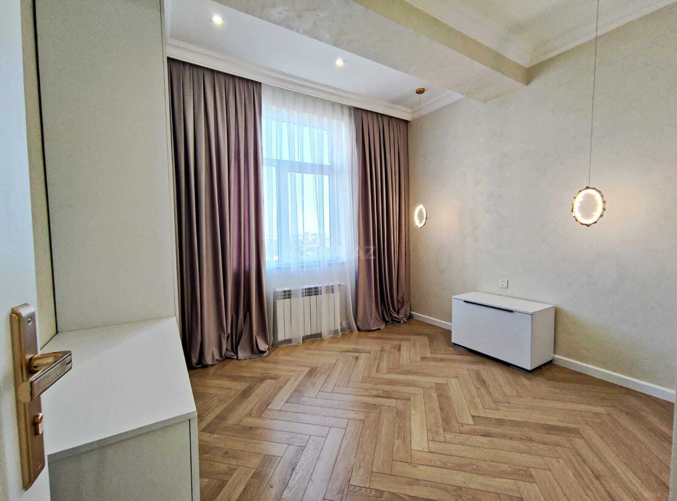 Satılır 3 otaqlı mənzil 74.5 m²