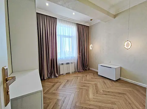 Satılır 3 otaqlı mənzil 74.5 m²
