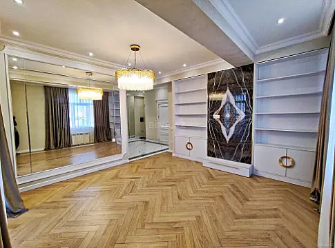 Satılır 3 otaqlı mənzil 74.5 m²