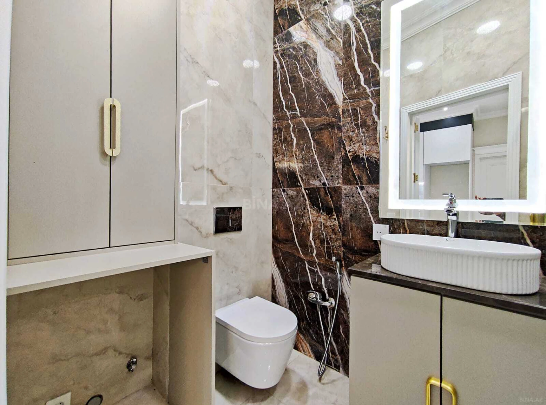 Satılır 3 otaqlı mənzil 74.5 m²