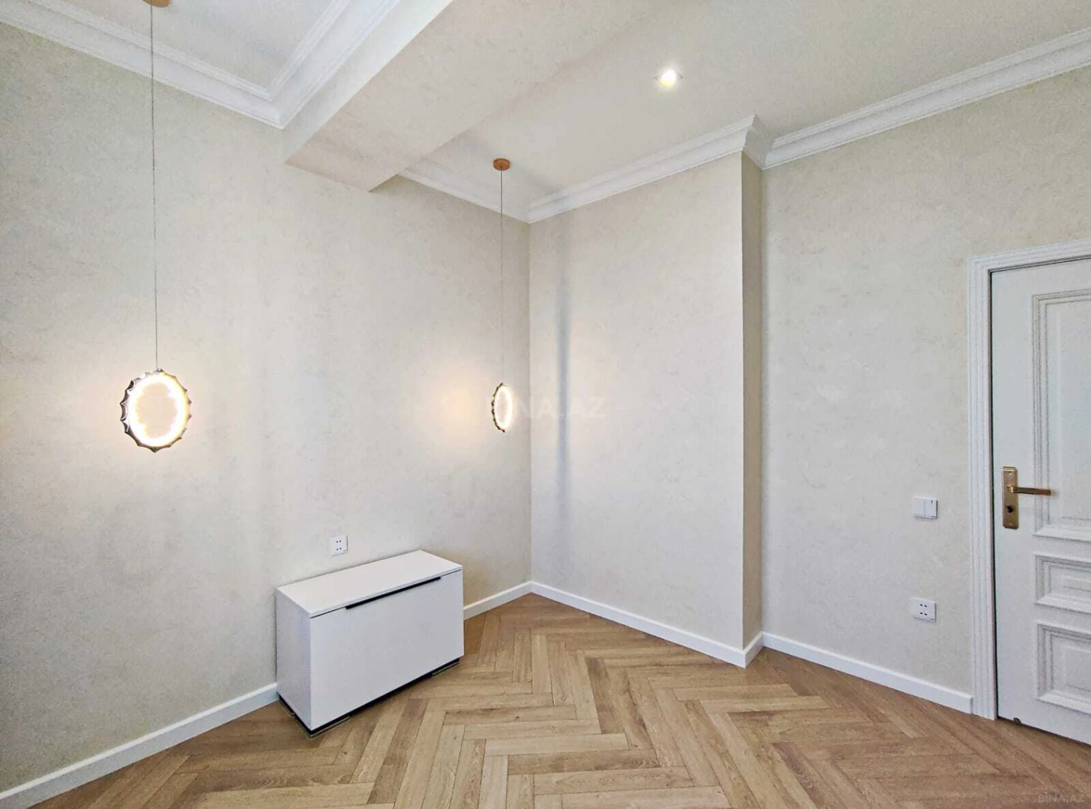 Satılır 3 otaqlı mənzil 74.5 m²