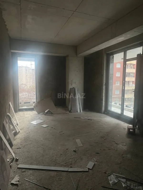 Satılır 2 otaqlı mənzil 67 m²