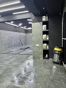 Satılır obyekt 215 m²