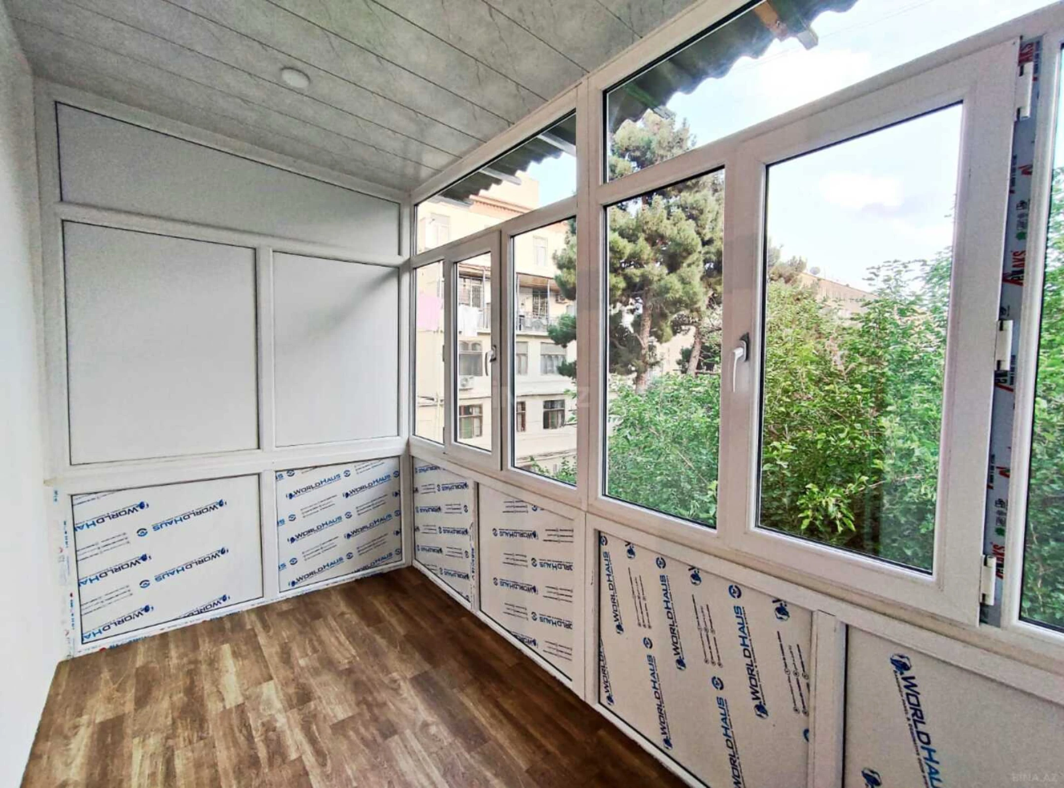 Satılır 3 otaqlı mənzil 95 m²