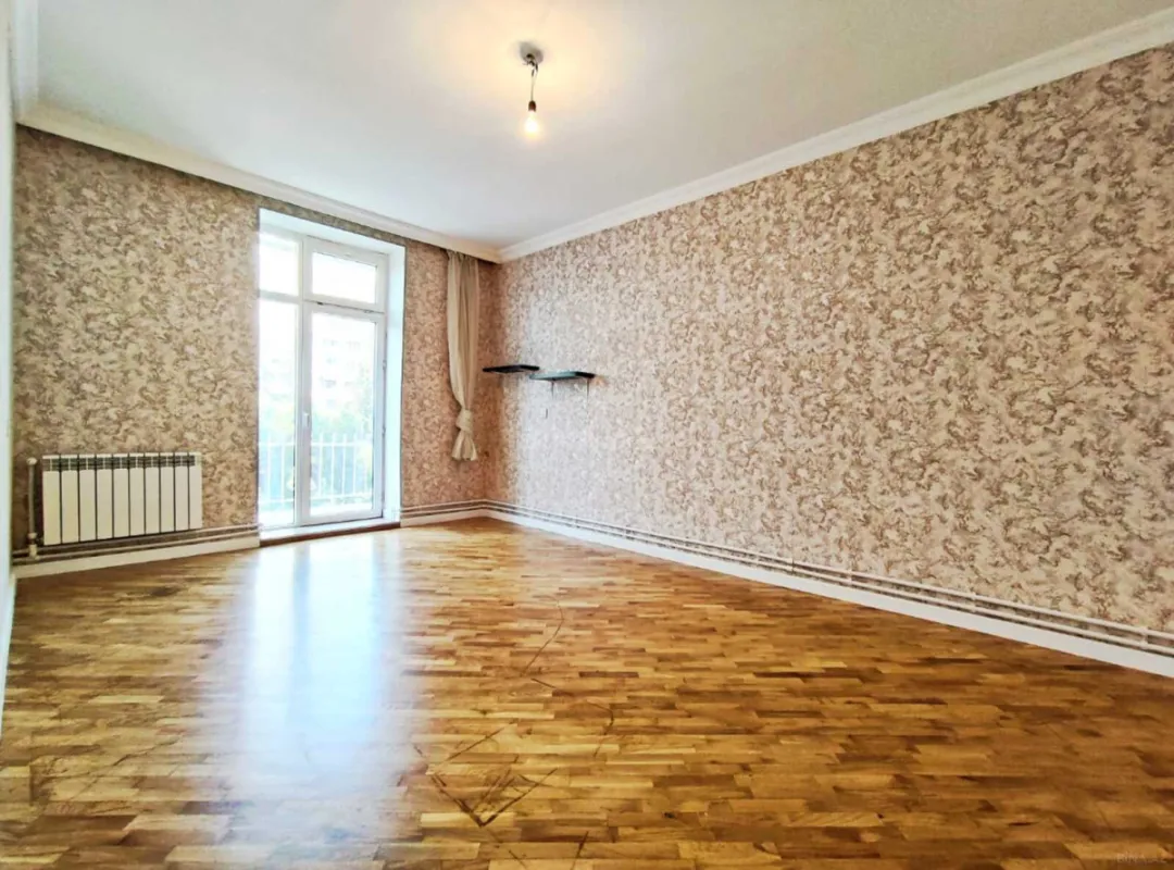 Satılır 3 otaqlı mənzil 95 m²