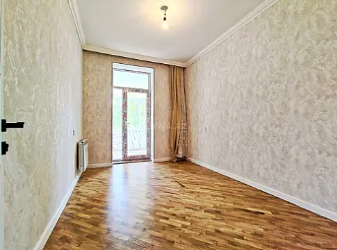 Satılır 3 otaqlı mənzil 95 m²