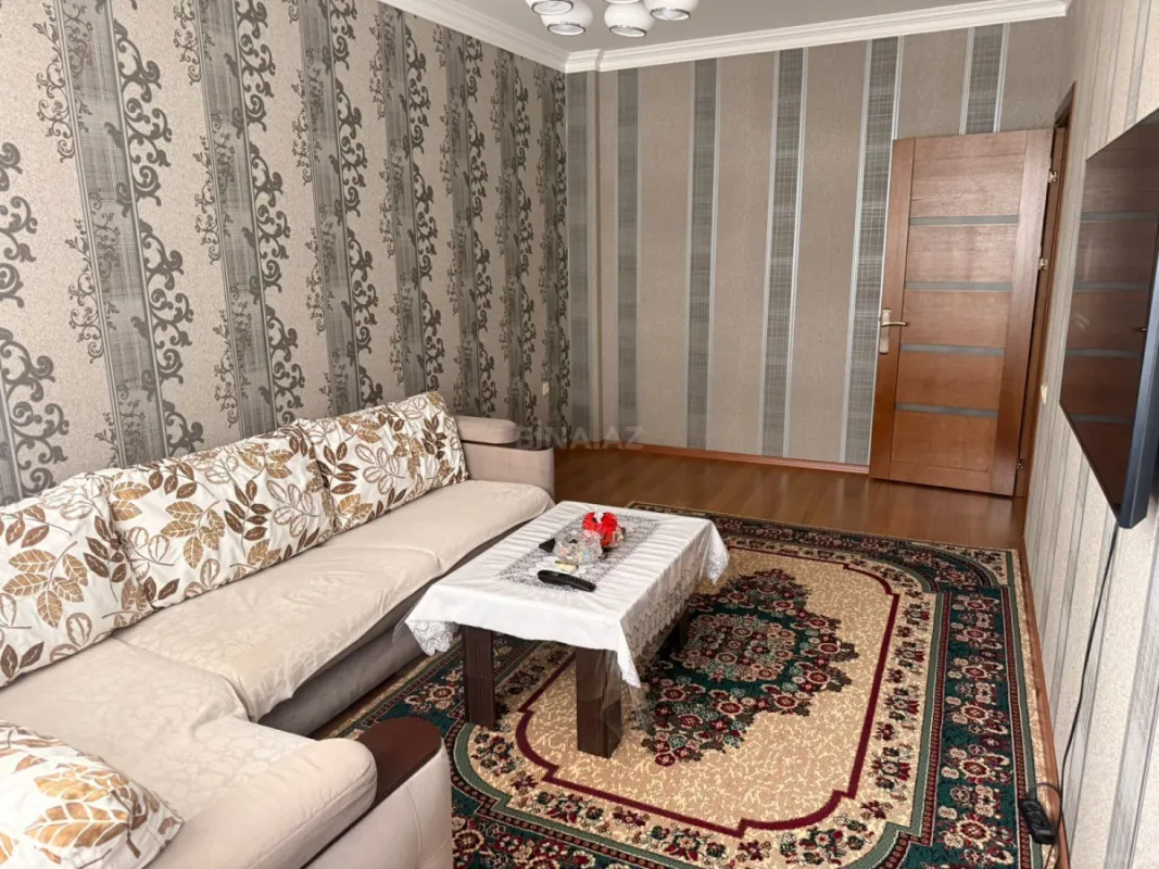Satılır 2 otaqlı mənzil 70 m²