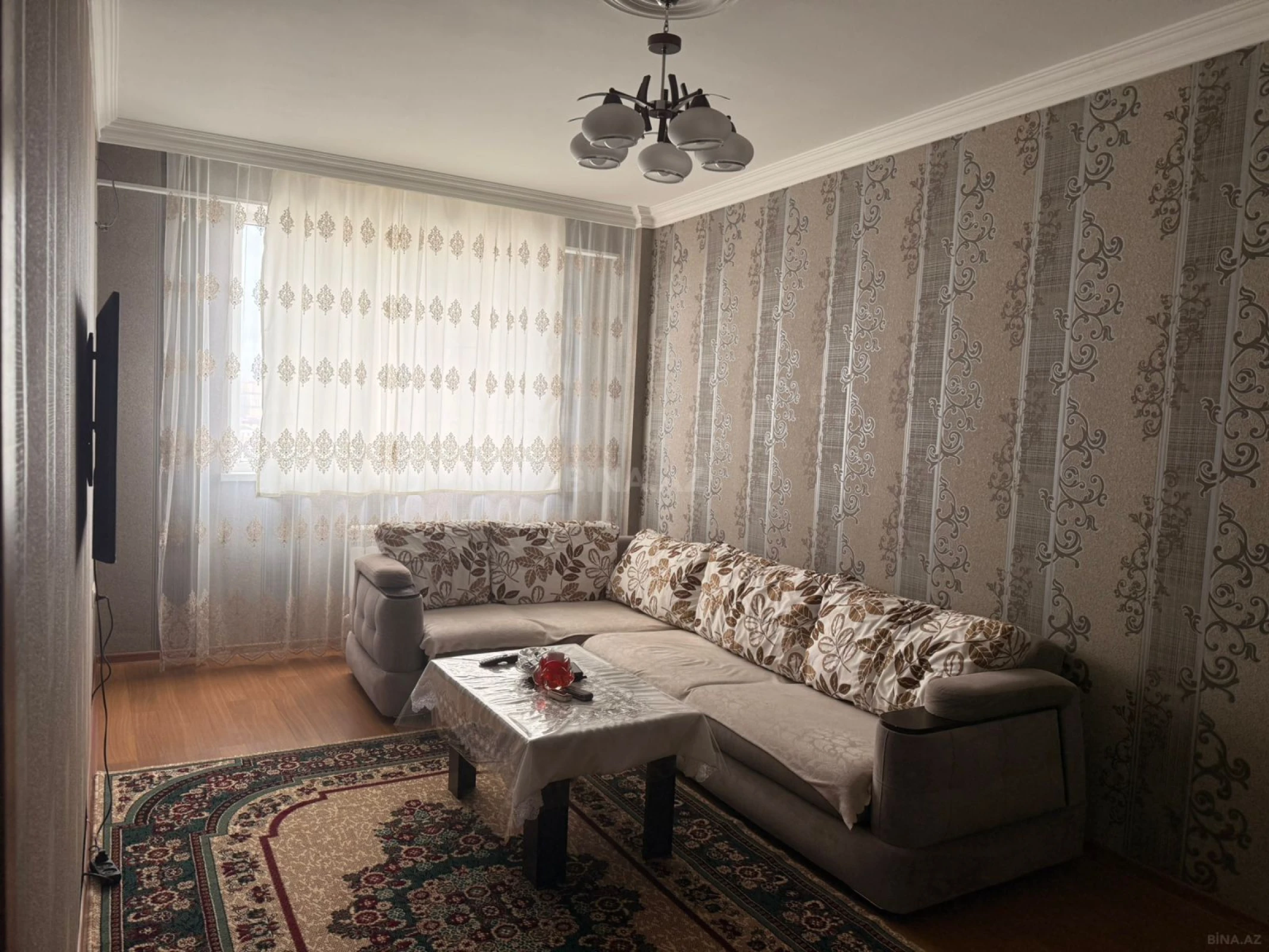 Satılır 2 otaqlı mənzil 70 m²