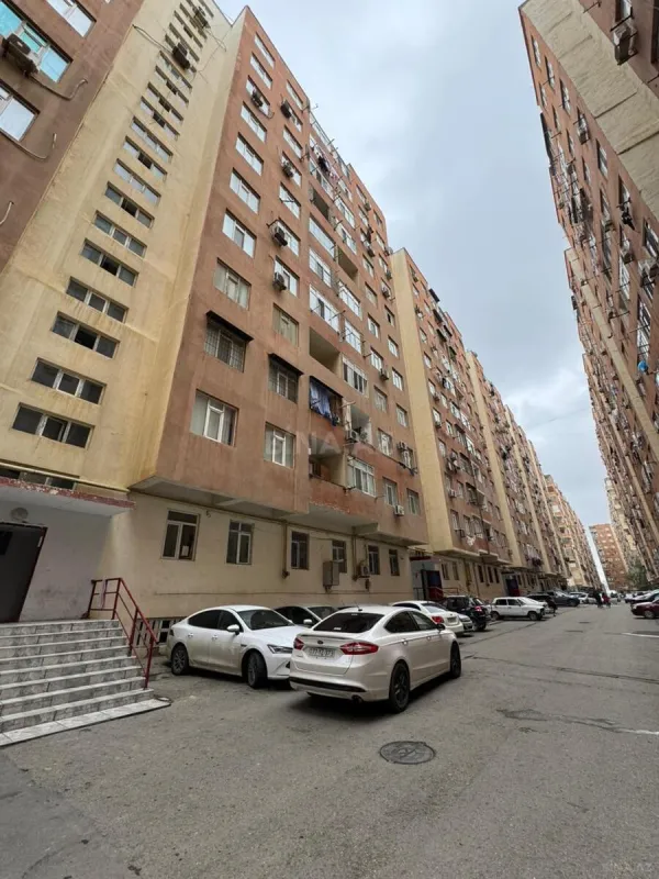 Satılır 2 otaqlı mənzil 70 m²