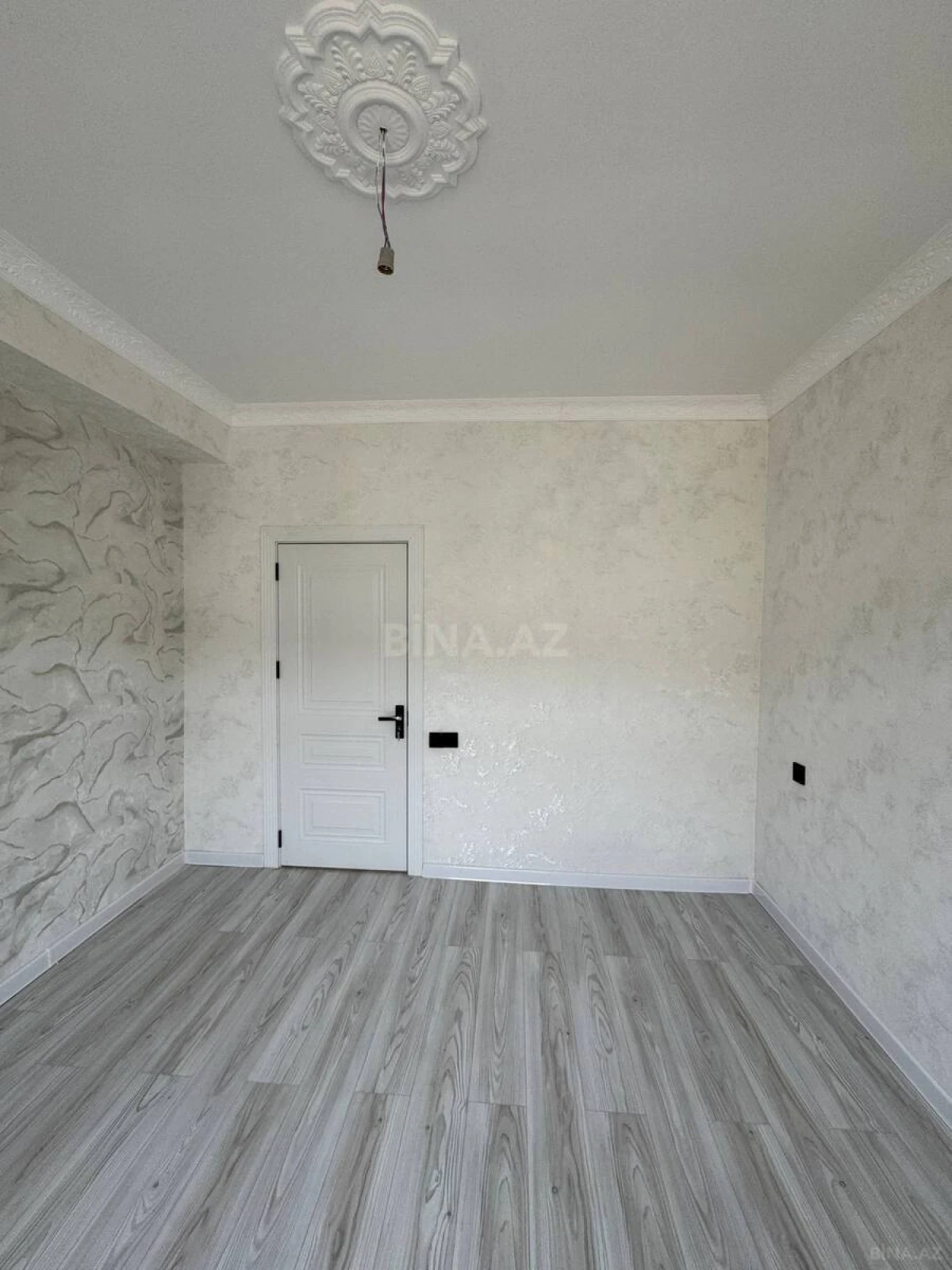 Satılır 3 otaqlı mənzil 83 m²