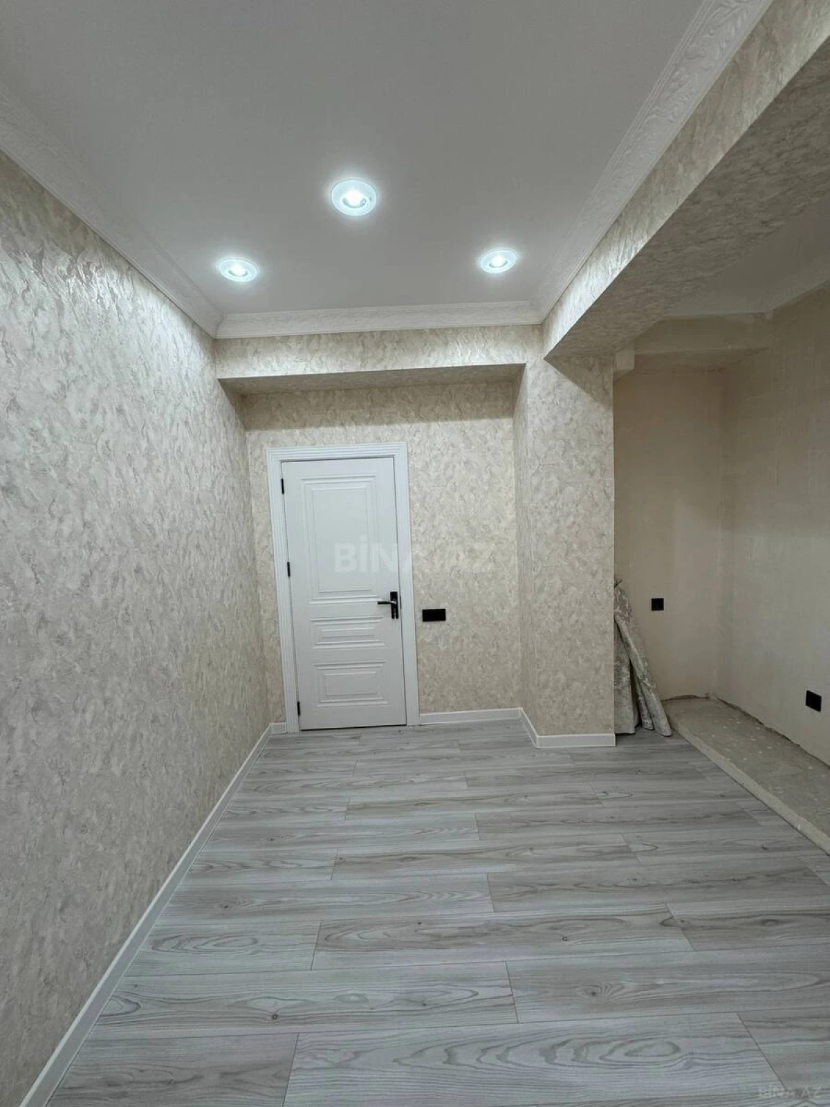 Satılır 3 otaqlı mənzil 83 m²