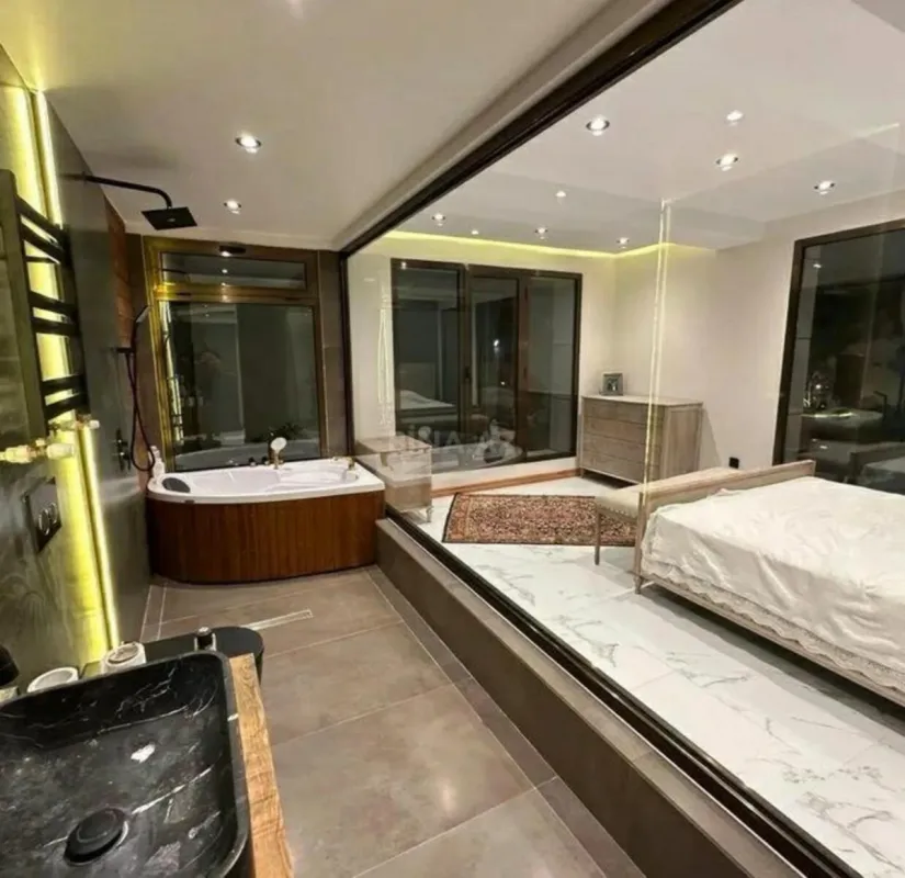 Kirayə verilir 4 otaqlı həyət evi 240 m²