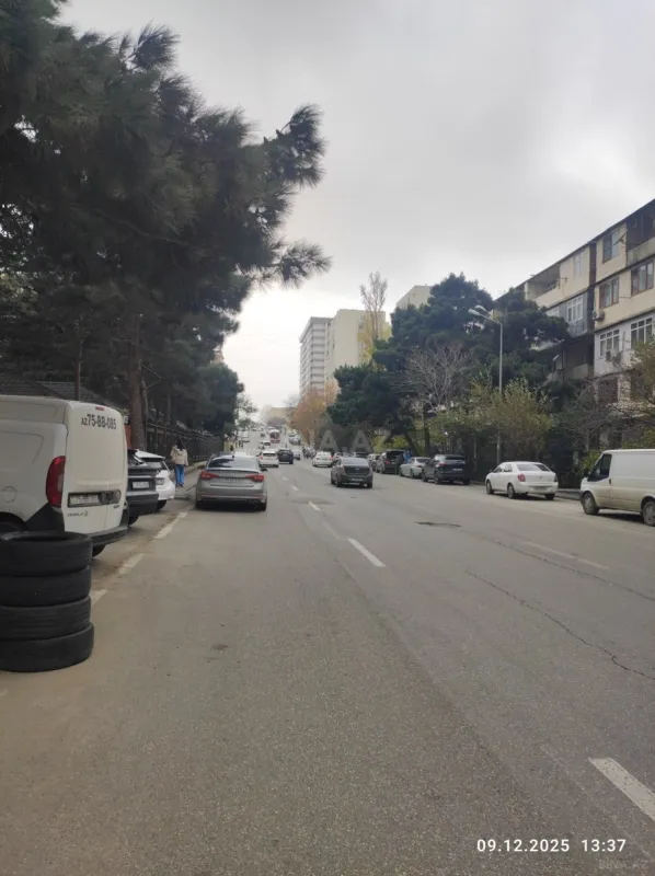 Kirayə verilir obyekt 202 m²