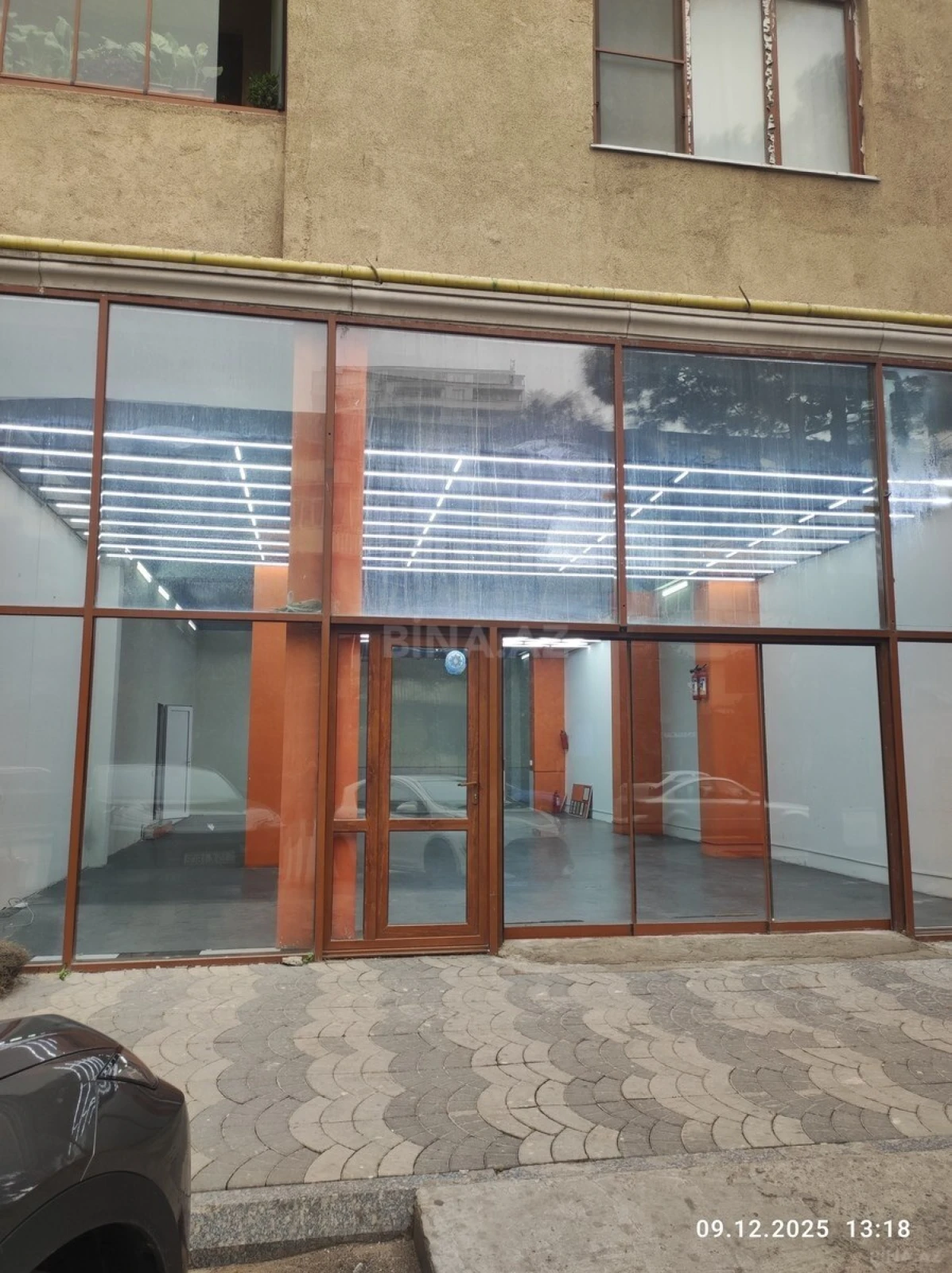 Kirayə verilir obyekt 202 m²