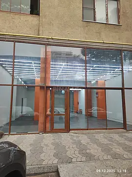 Kirayə verilir obyekt 202 m²