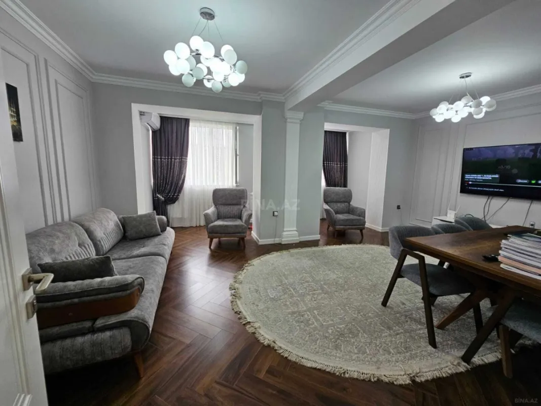Satılır 5 otaqlı mənzil 130 m²