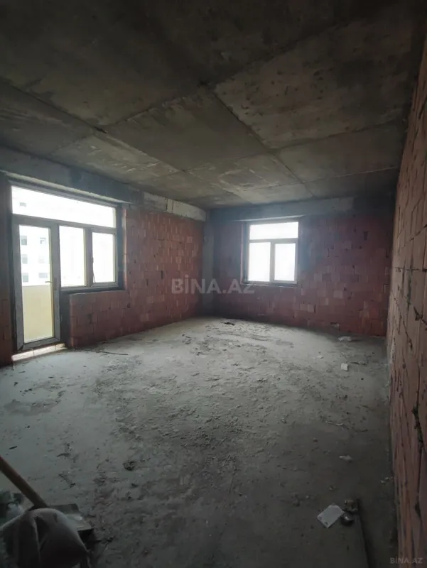 Satılır 3 otaqlı mənzil 128 m²