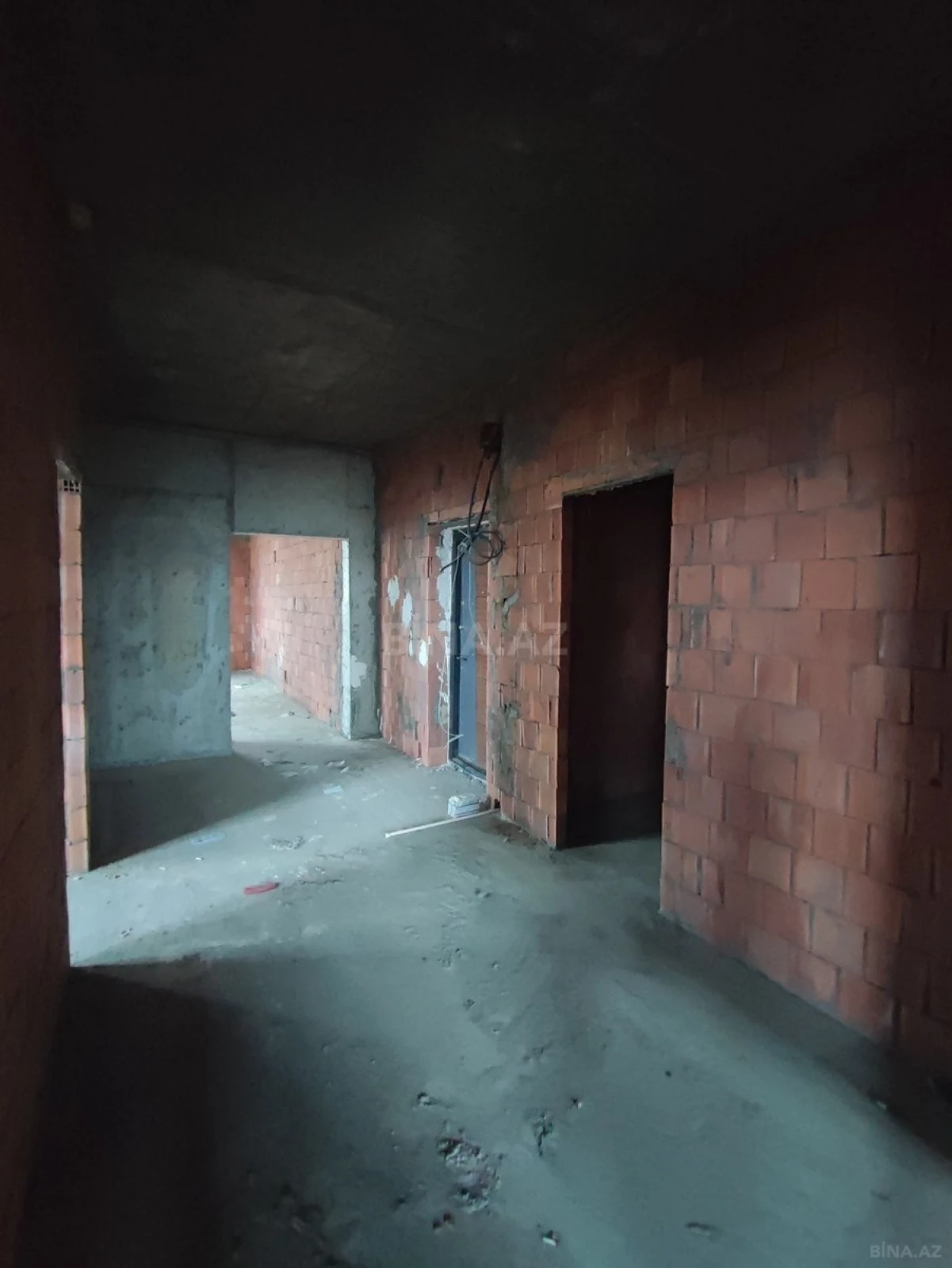 Satılır 3 otaqlı mənzil 128 m²