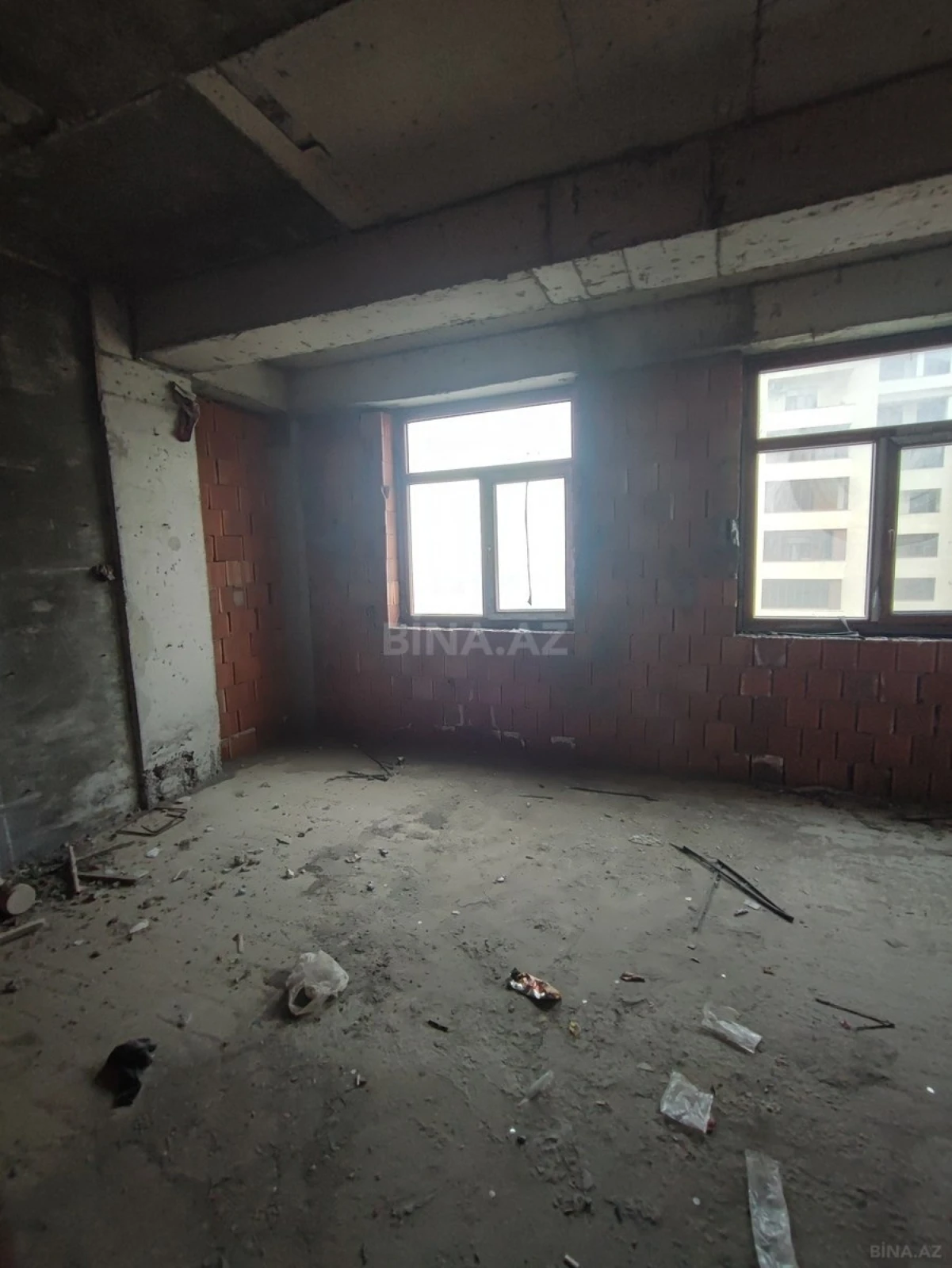 Satılır 3 otaqlı mənzil 128 m²