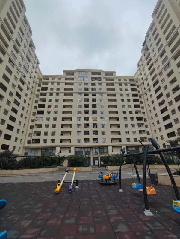 Satılır 3 otaqlı mənzil 128 m²