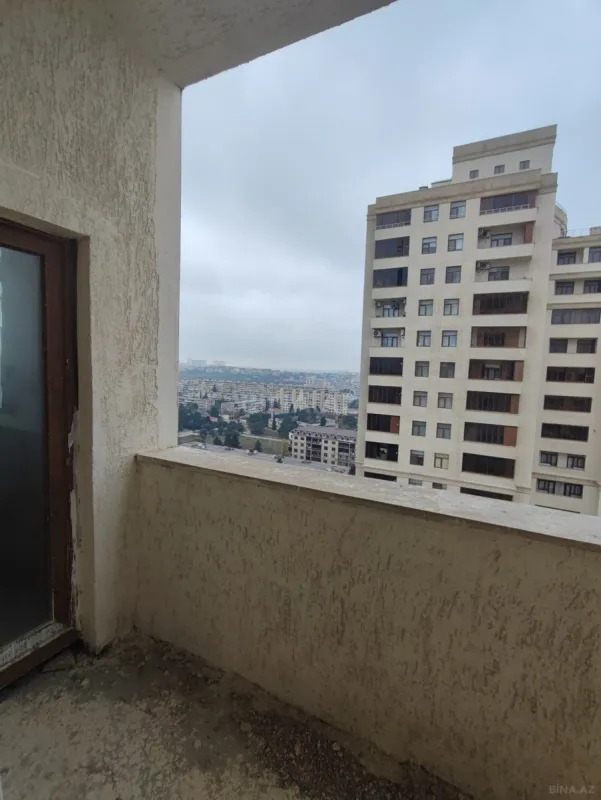 Satılır 3 otaqlı mənzil 128 m²