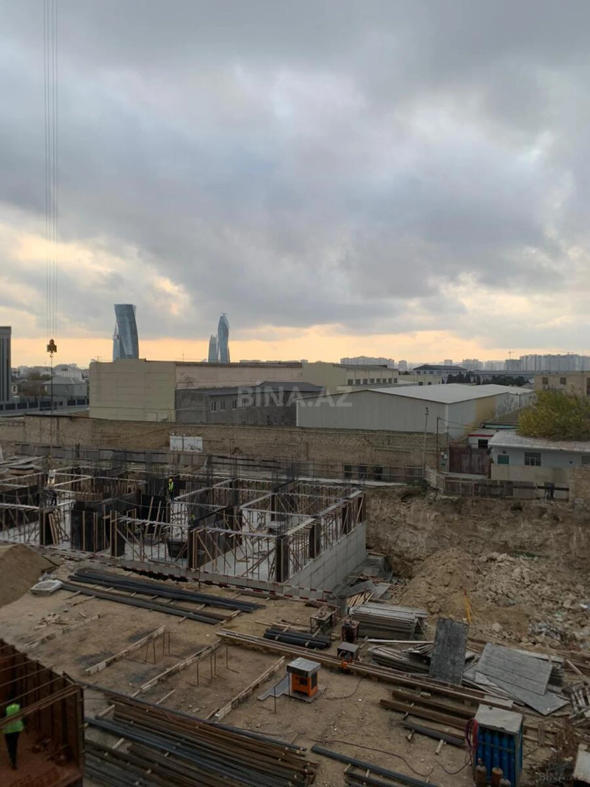 Satılır 1 otaqlı mənzil 53.4 m²