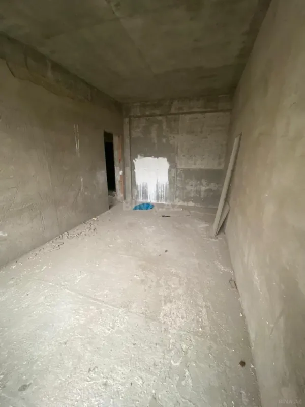 Satılır 4 otaqlı mənzil 147 m²