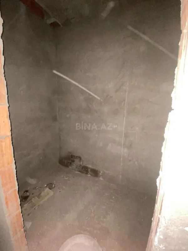 Satılır 4 otaqlı mənzil 147 m²