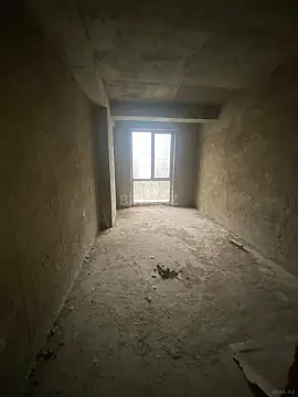 Satılır 4 otaqlı mənzil 147 m²