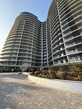 Satılır 2 otaqlı mənzil 106 m²