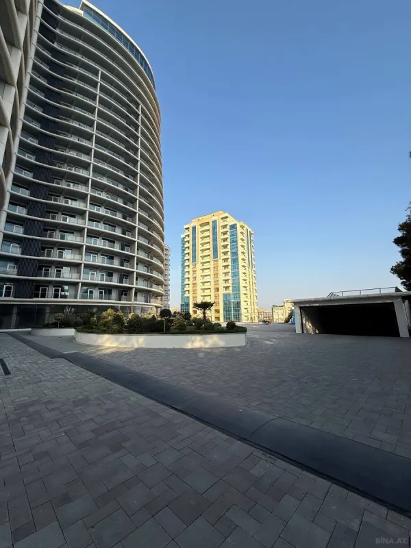 Satılır 2 otaqlı mənzil 106 m²