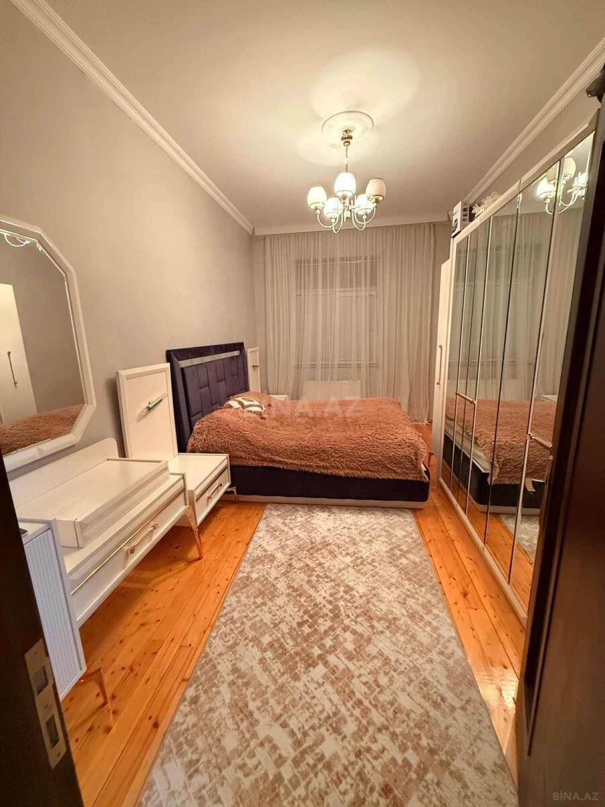 Satılır 2 otaqlı mənzil 90 m²