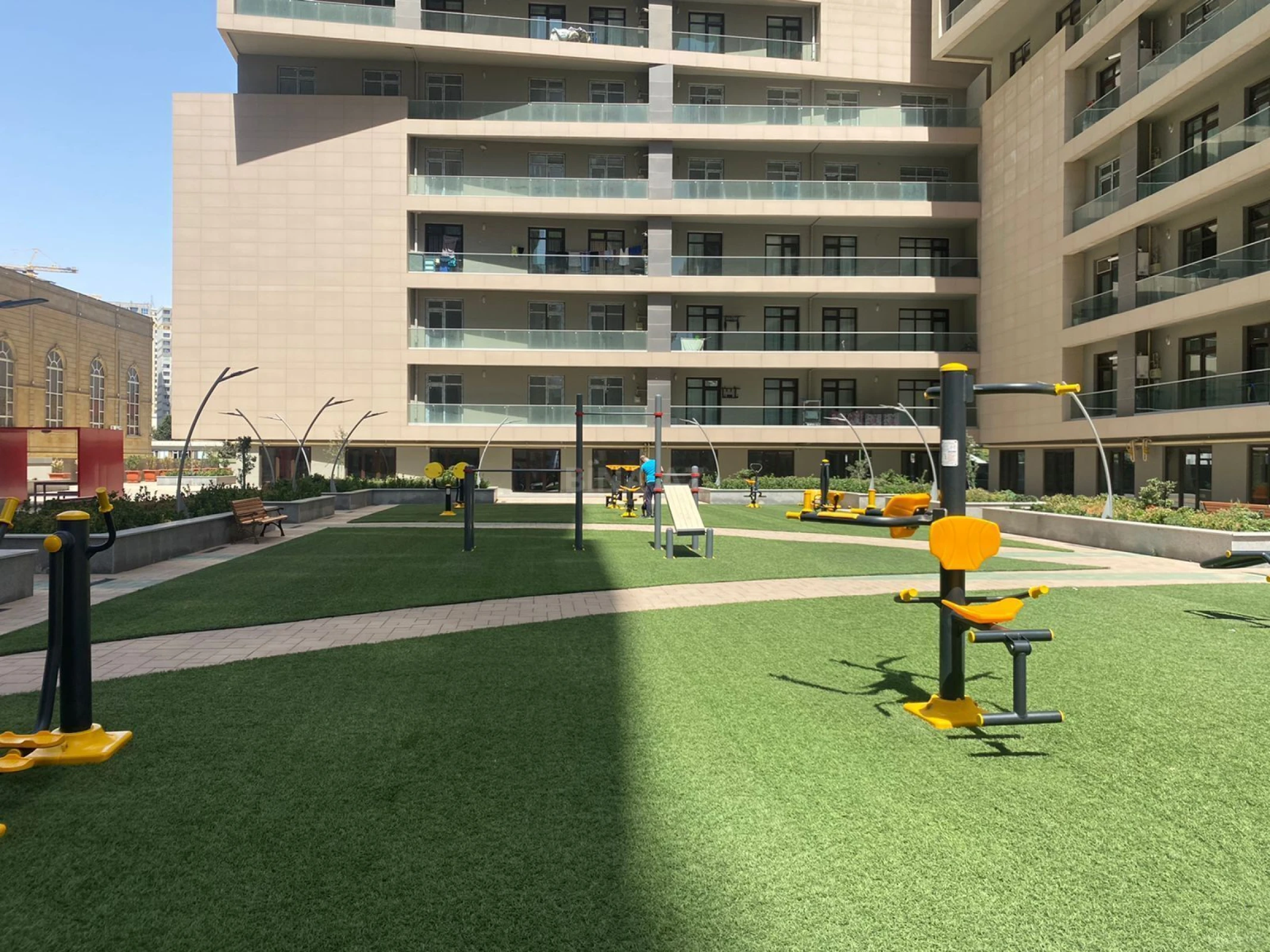 Satılır 2 otaqlı mənzil 65 m²