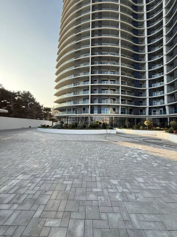 Satılır 3 otaqlı mənzil 119 m²