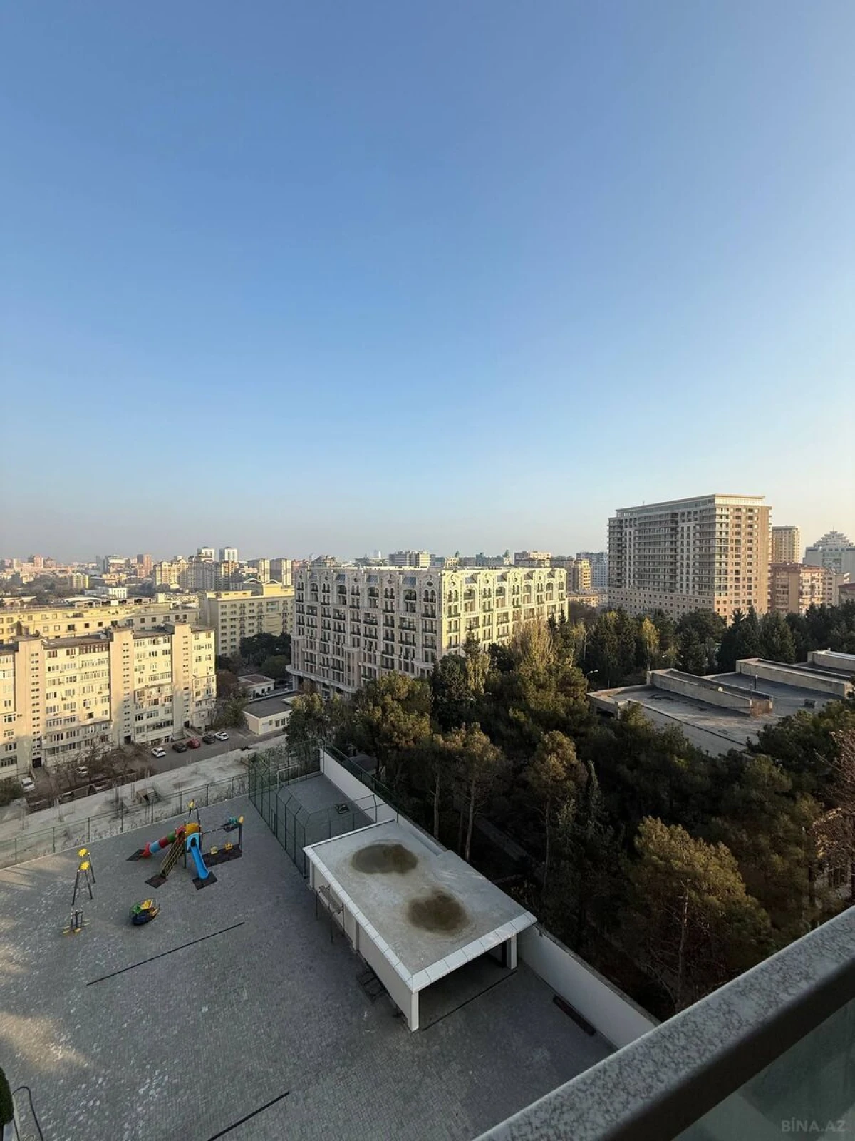 Satılır 3 otaqlı mənzil 119 m²