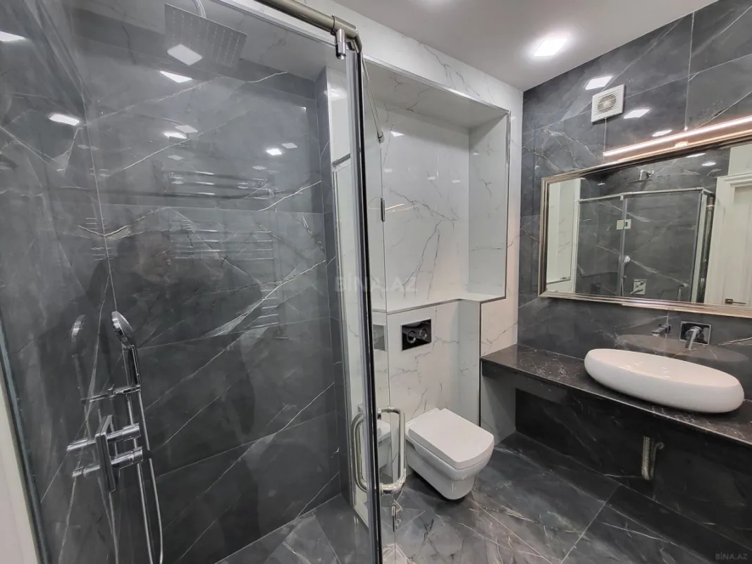 Satılır 3 otaqlı mənzil 137 m²