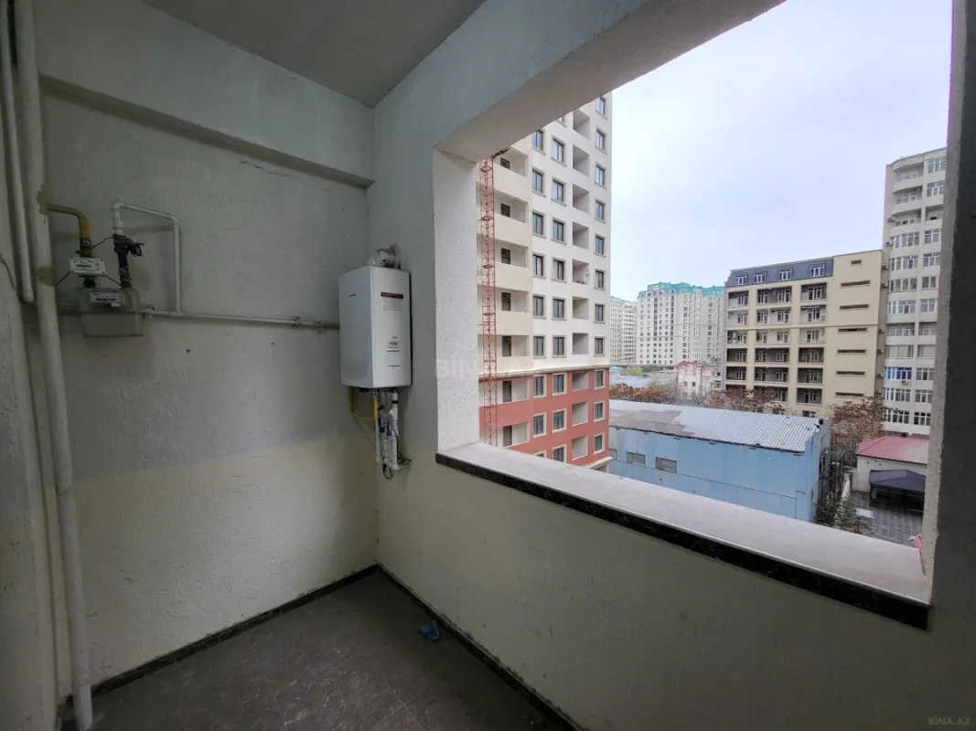 Satılır 3 otaqlı mənzil 137 m²