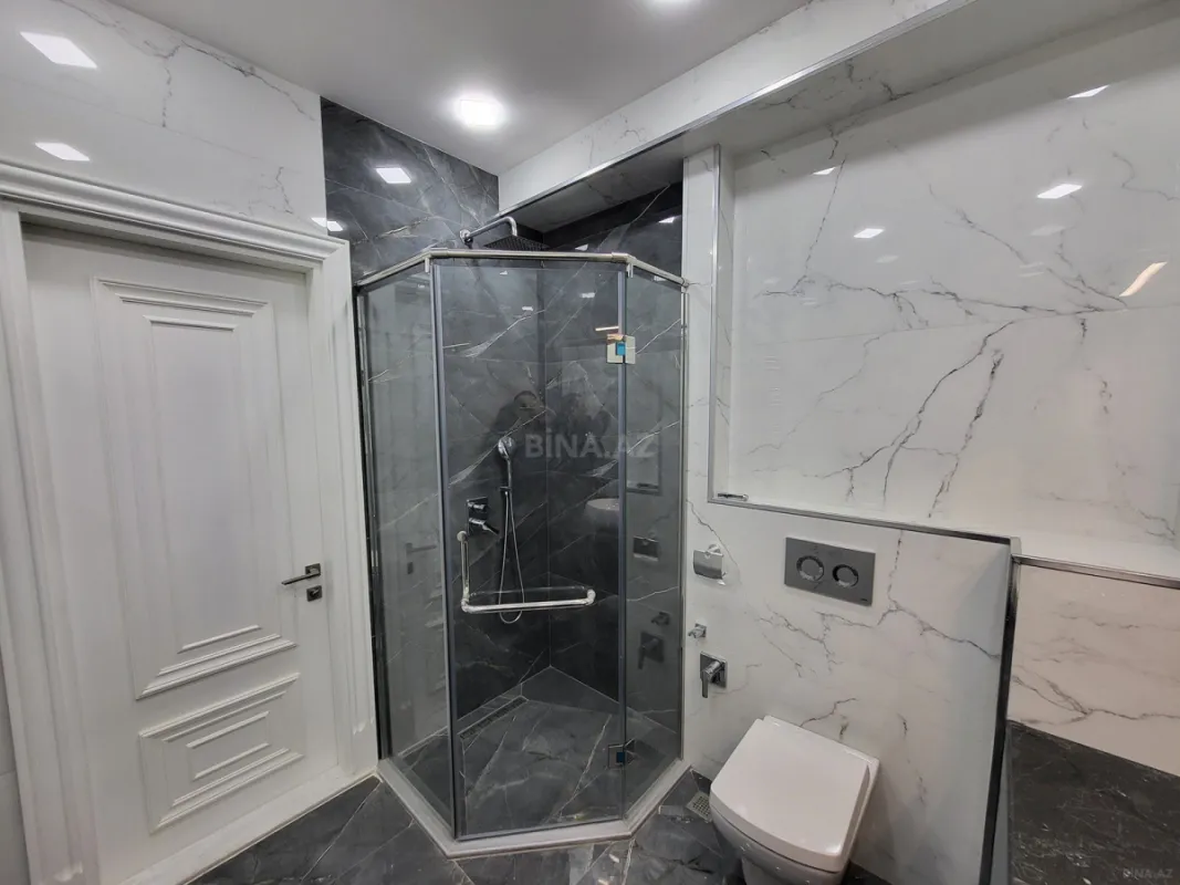 Satılır 3 otaqlı mənzil 137 m²
