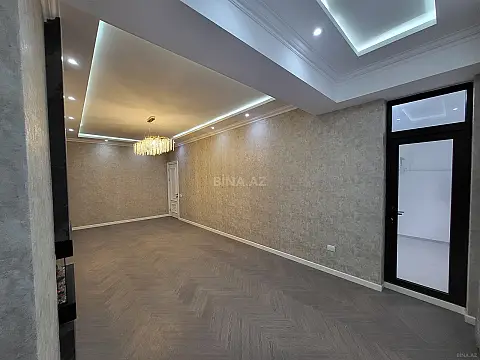Satılır 3 otaqlı mənzil 137 m²