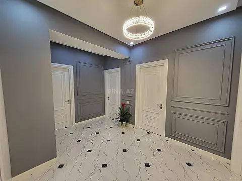 Satılır 3 otaqlı mənzil 137 m²