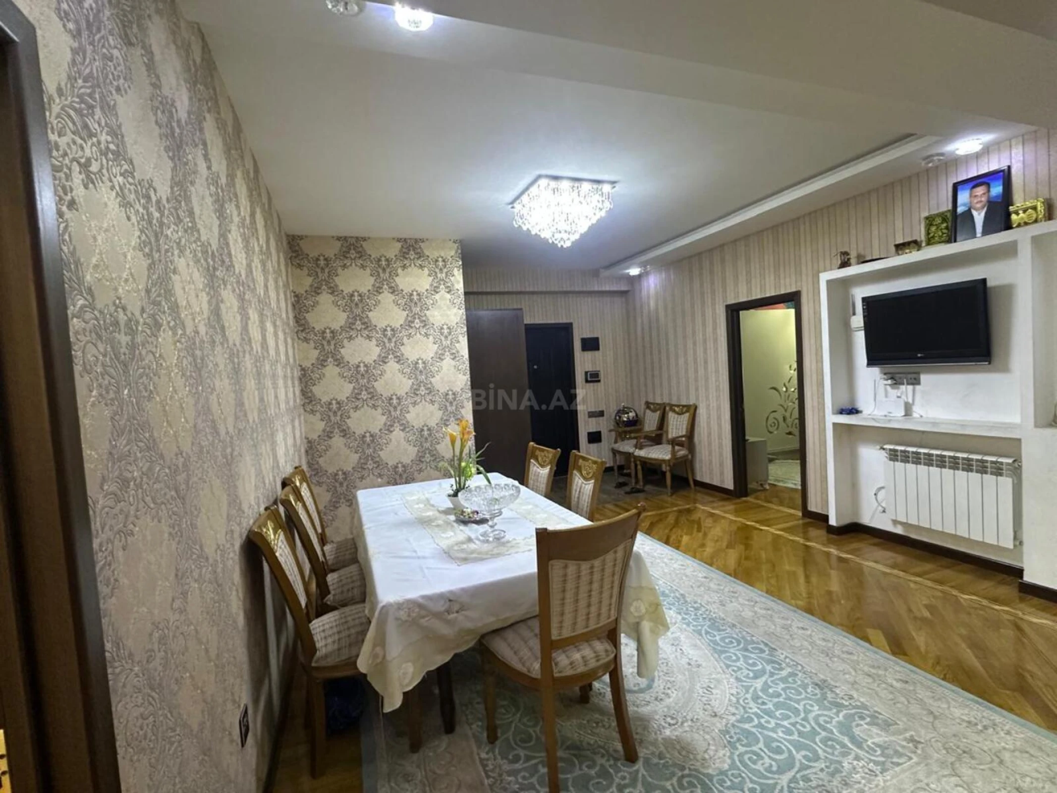Satılır 3 otaqlı mənzil 130 m²