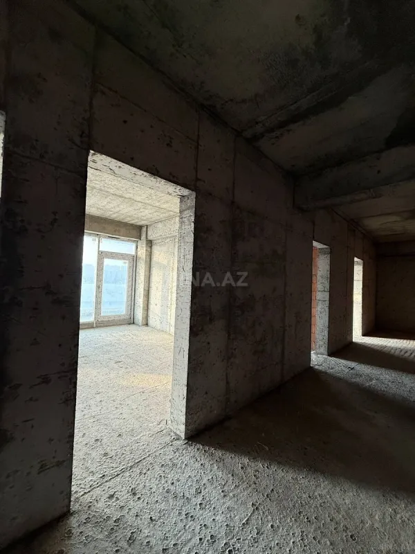 Satılır 3 otaqlı mənzil 123 m²