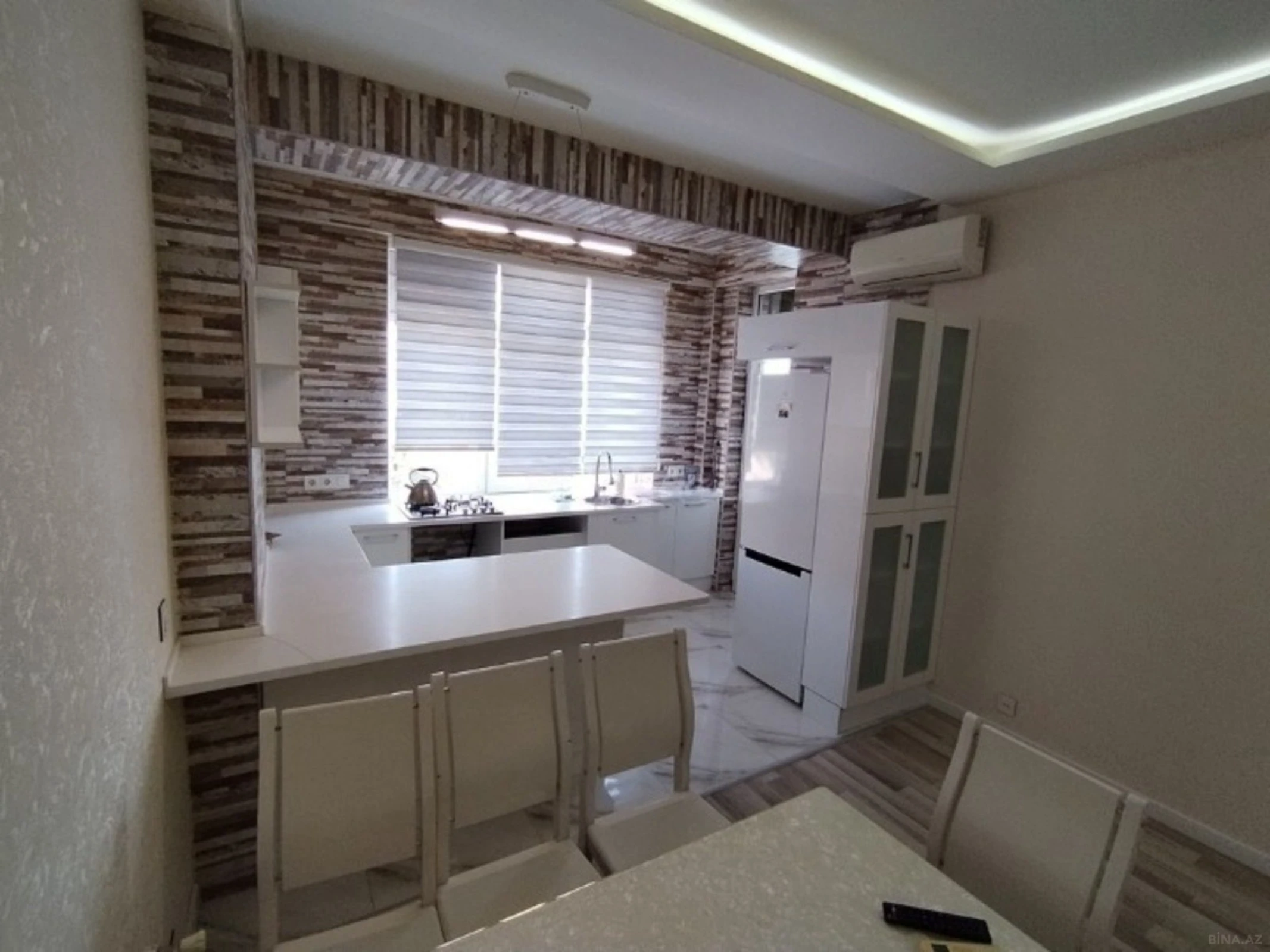 Satılır 2 otaqlı mənzil 70 m²