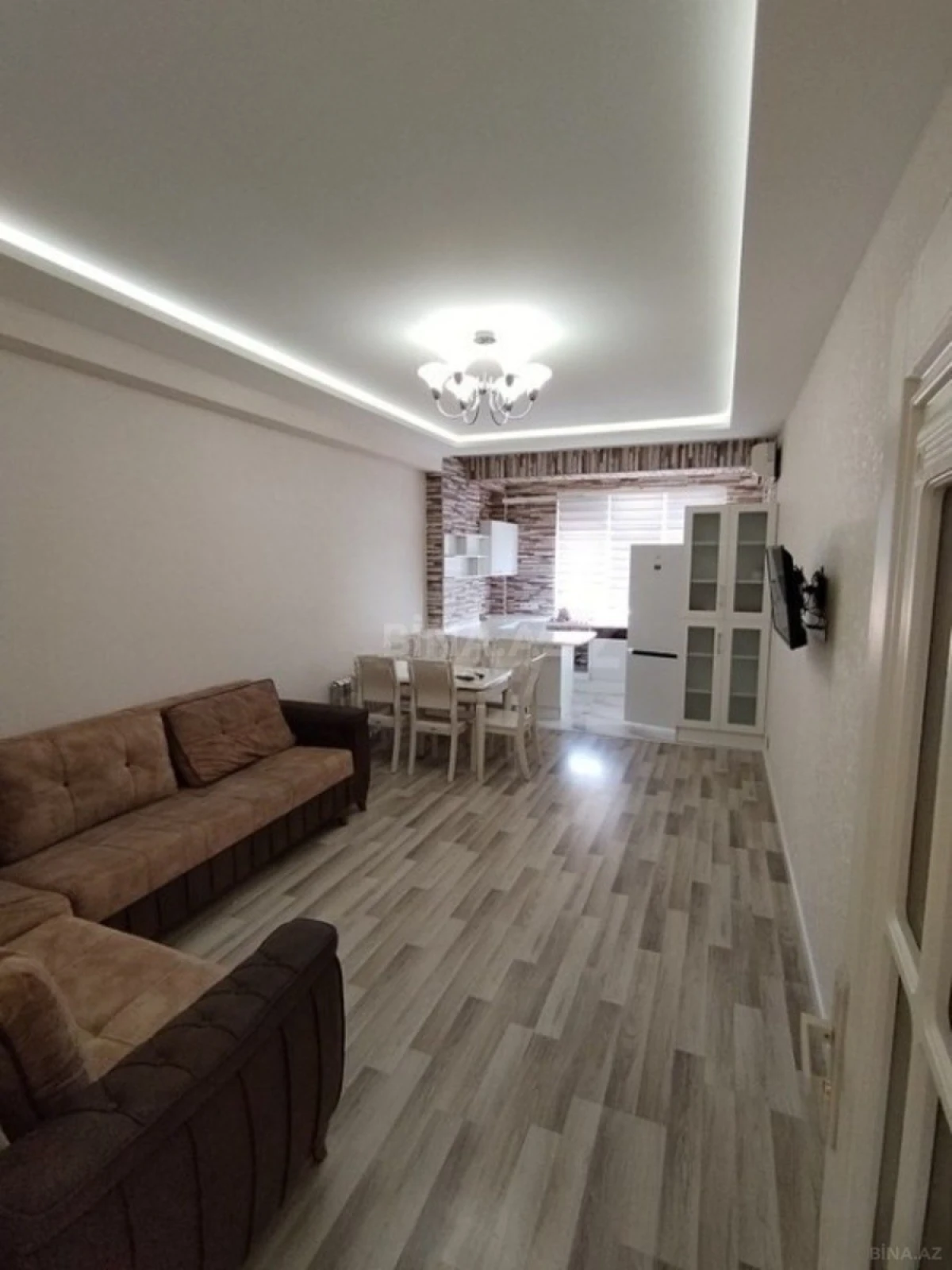 Satılır 2 otaqlı mənzil 70 m²