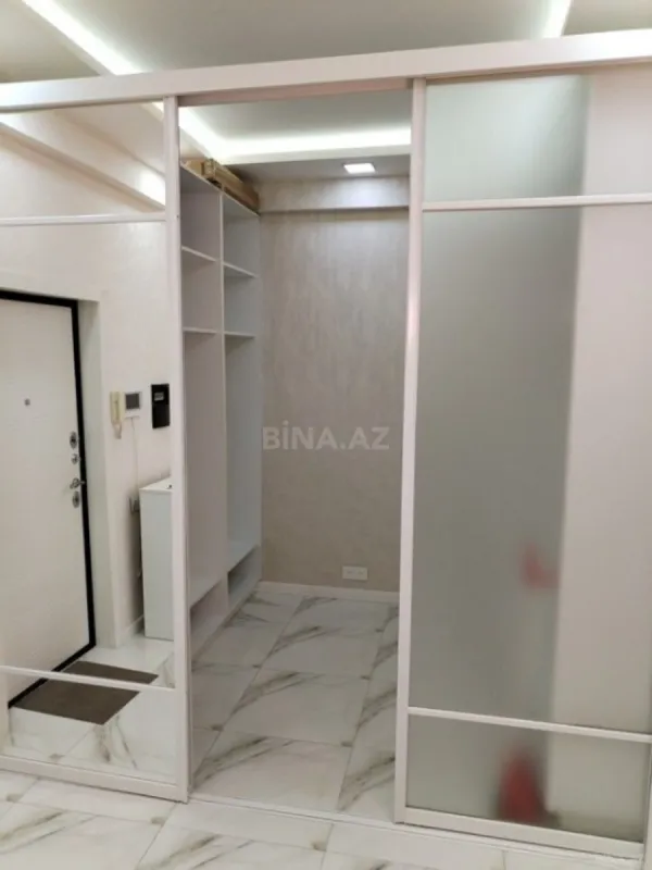 Satılır 2 otaqlı mənzil 70 m²